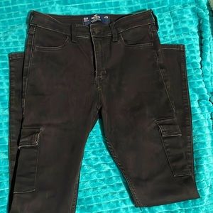 Black skinny jeans with bags on the side from Hollister only worn twice